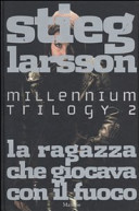 Copertina  2: La ragazza che giocava con il fuoco